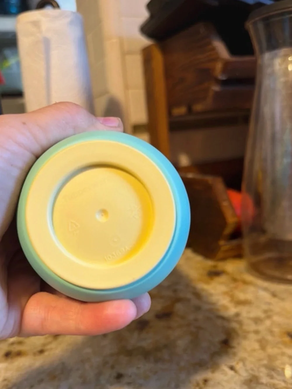 Tupperware Big t flip easy open tumbler